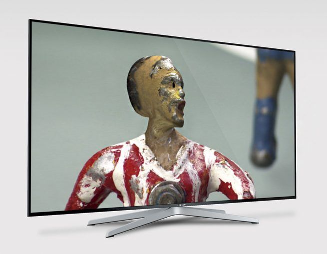 Televisión mostrando un fotograma del spot televisivo "Decídete", del Departamento de Promoción Económica de la Diputación Foral de Bizkaia